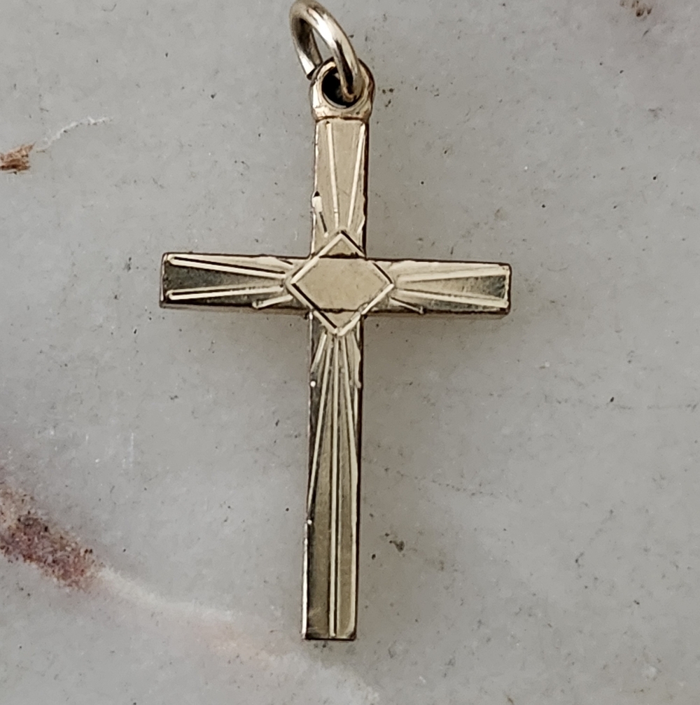 Elegant 1/20 12k Gold Filled Cross Pendant